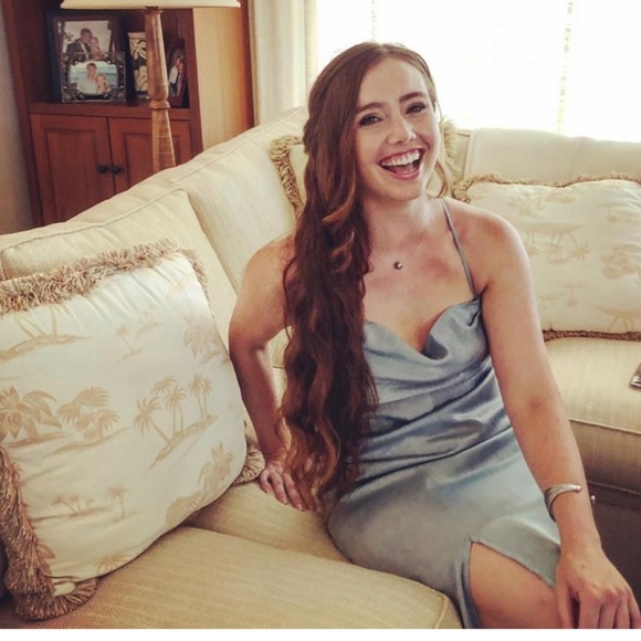 NWT show me your Mumu Forever Cowl Maxi dress Silver
Sage Sheen size XXL - Picture 3 of 16